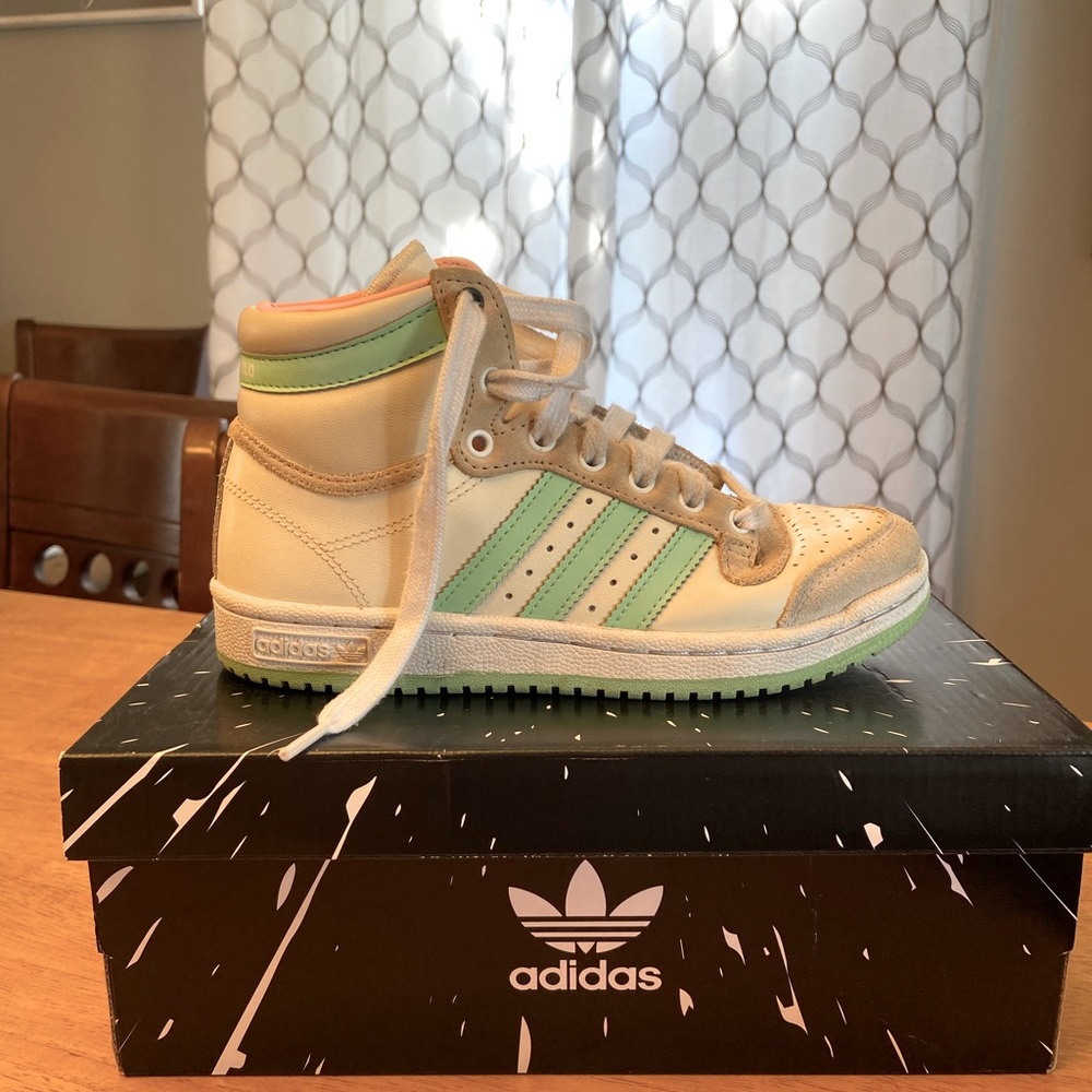 Adidas Star Wars Mandalorian The Child Top Ten HI